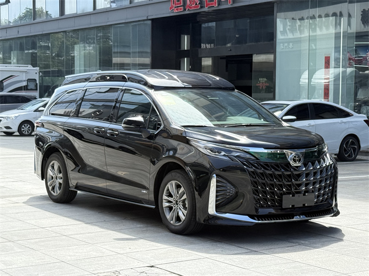 豐田高頂賽那商務(wù)車7座豪華版MPV空間更大了好開乘坐也舒適(圖2)