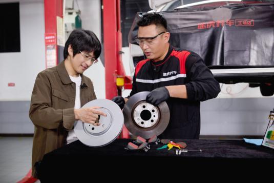 途虎養(yǎng)車官宣韓寒成為首位“專業(yè)形象大使”詮釋“專業(yè)途虎 養(yǎng)車靠譜”(圖3)